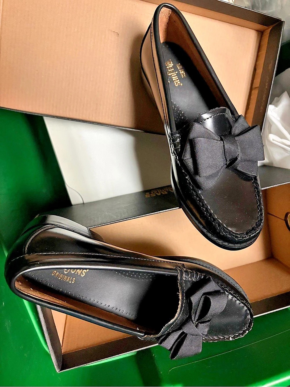 Vegan Shoes Bow Loafer Bow Loafers in Black US6 Like New